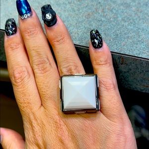 Henri Bendel ring